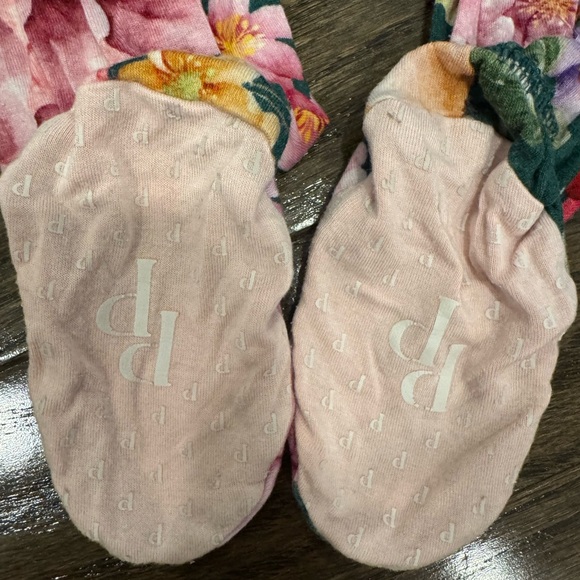 Posh Peanut Footie Ruffled Zippered One Piece 9-12 Months floral - Picture 7 of 9